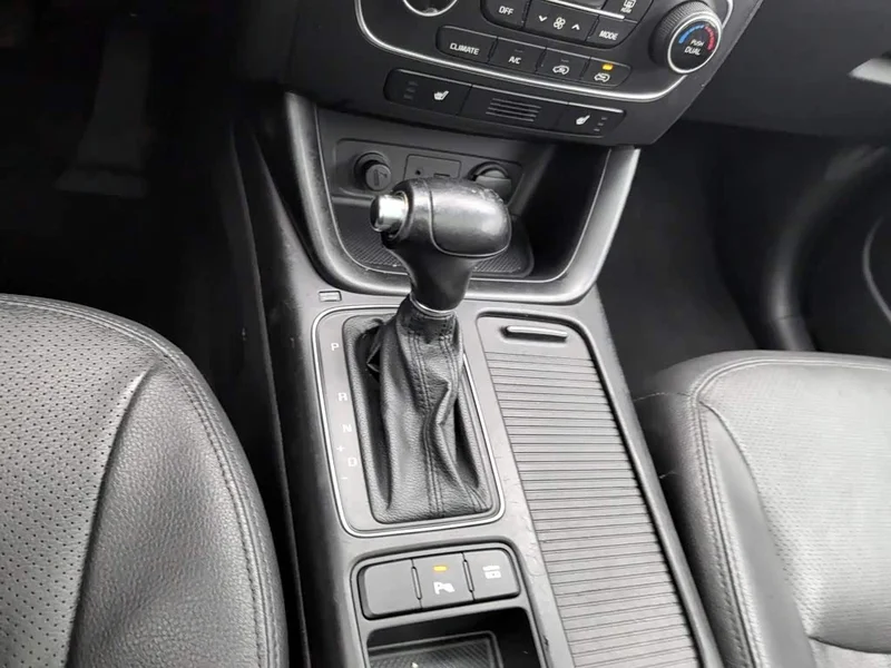 Kia Sorento — фото 13