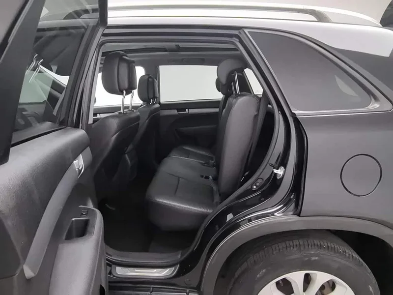 Kia Sorento — фото 15