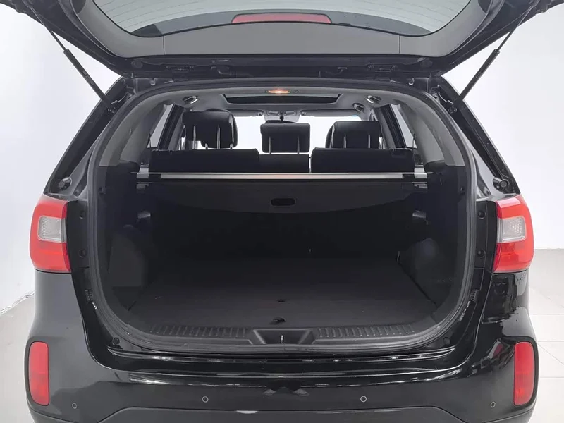 Kia Sorento — фото 16