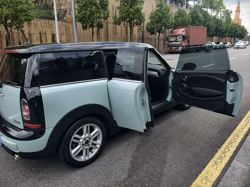 MINI CLUBMAN — фото 11