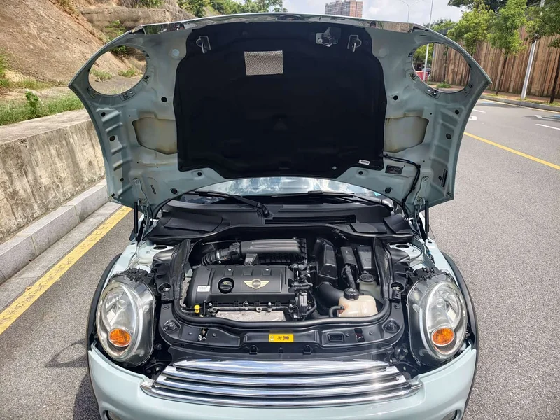 MINI CLUBMAN — фото 15