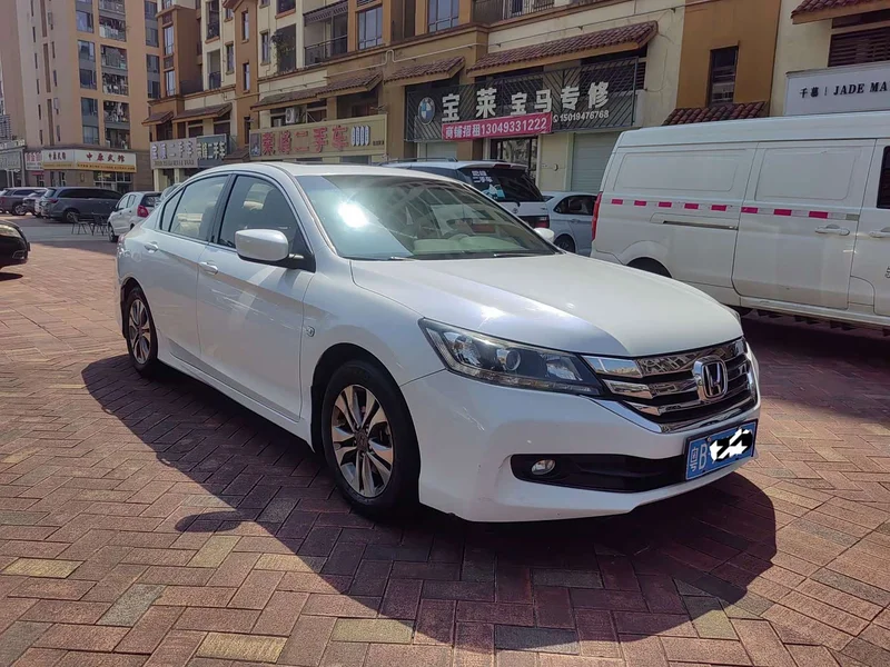 Honda Accord — фото 3