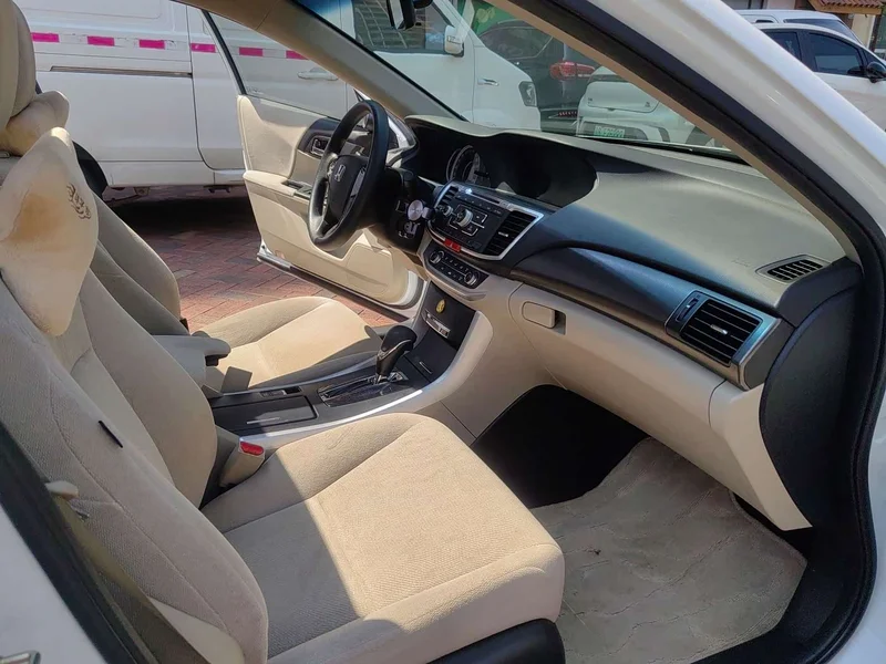 Honda Accord — фото 6