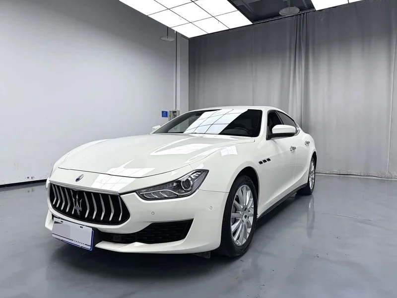 Maserati Ghibli — фото 1