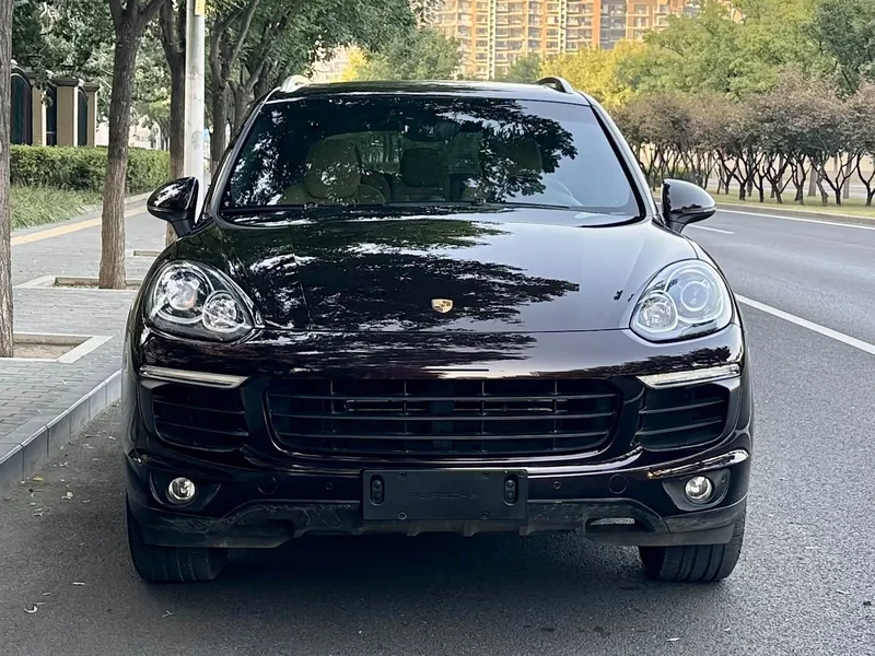 Porsche Cayenne — фото 2