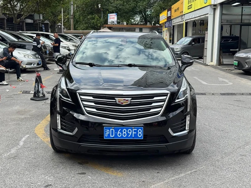 Cadillac XT5 — фото 1
