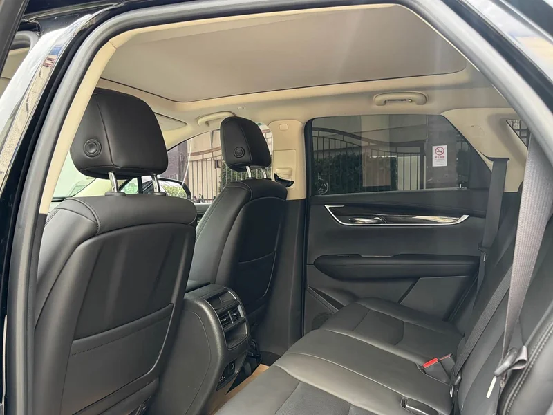 Cadillac XT5 — фото 15
