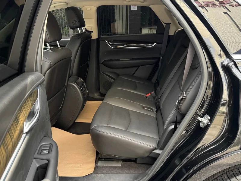 Cadillac XT5 — фото 6
