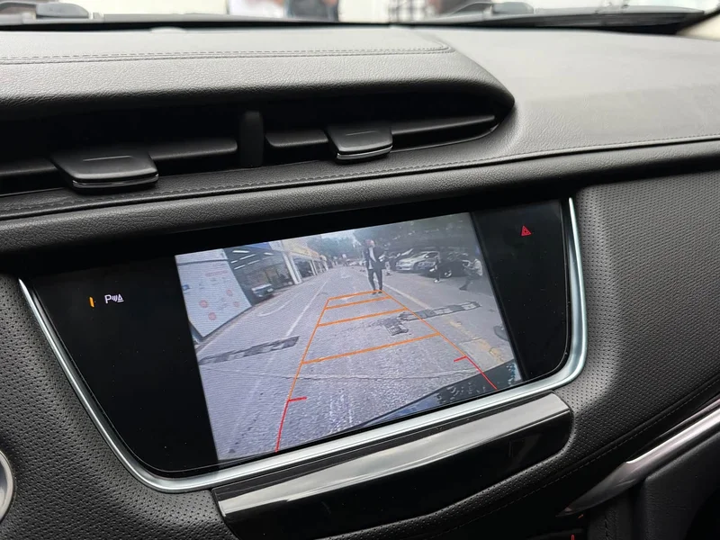 Cadillac XT5 — фото 10