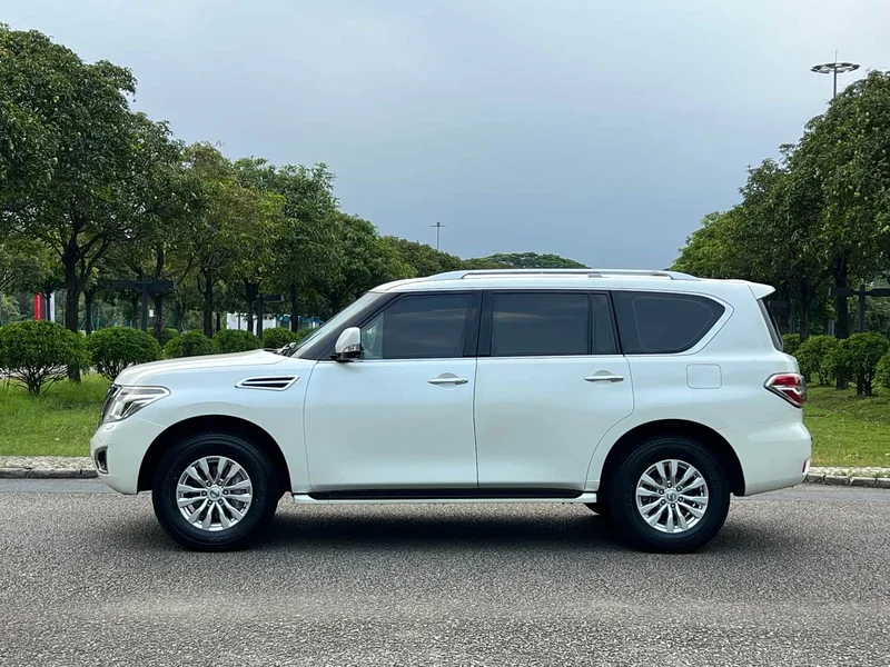 Nissan Patrol — фото 4