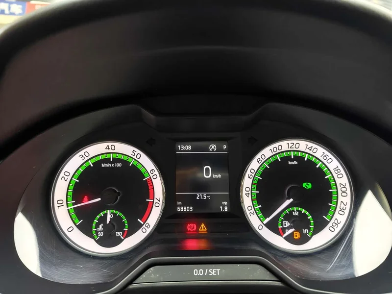 Volkswagen Octavia — фото 13