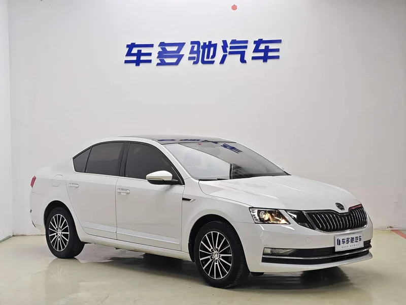 Volkswagen Octavia — фото 3