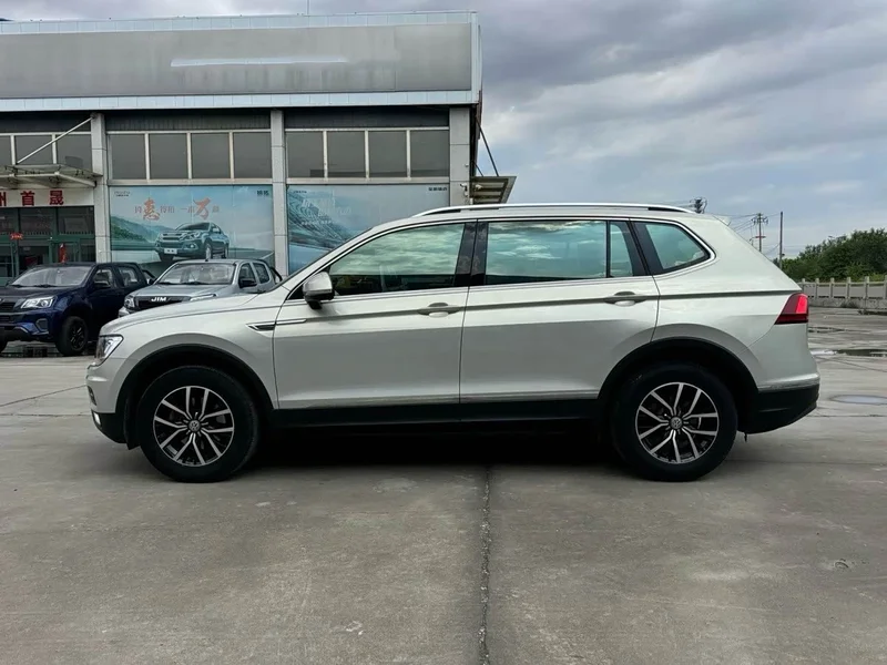 Volkswagen Tiguan L — фото 4
