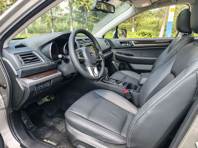 Subaru Outback — фото 4