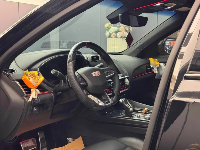 Cadillac CT5 — фото 4
