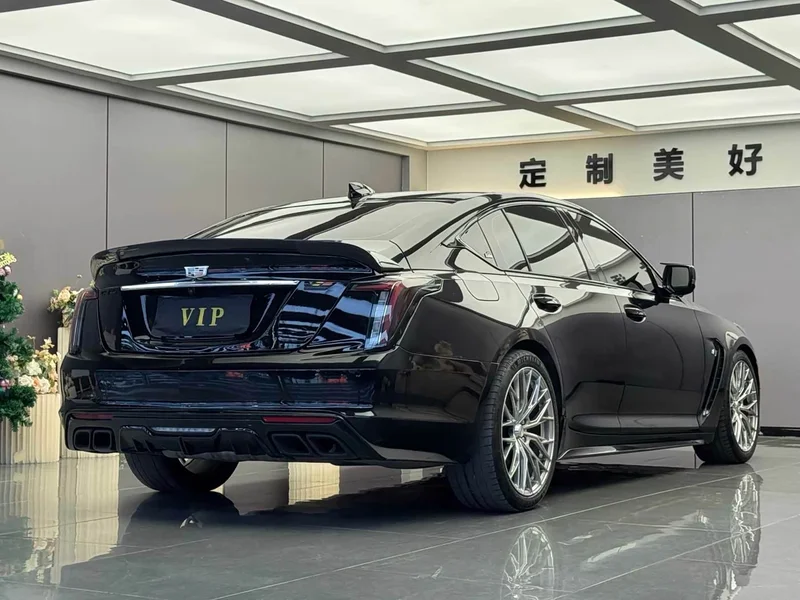 Cadillac CT5 — фото 7