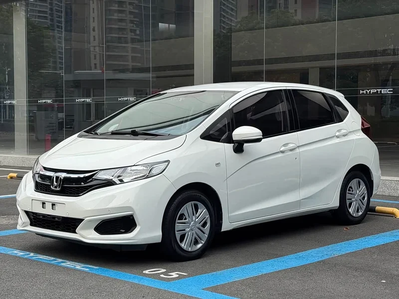 Honda Fit — фото 1