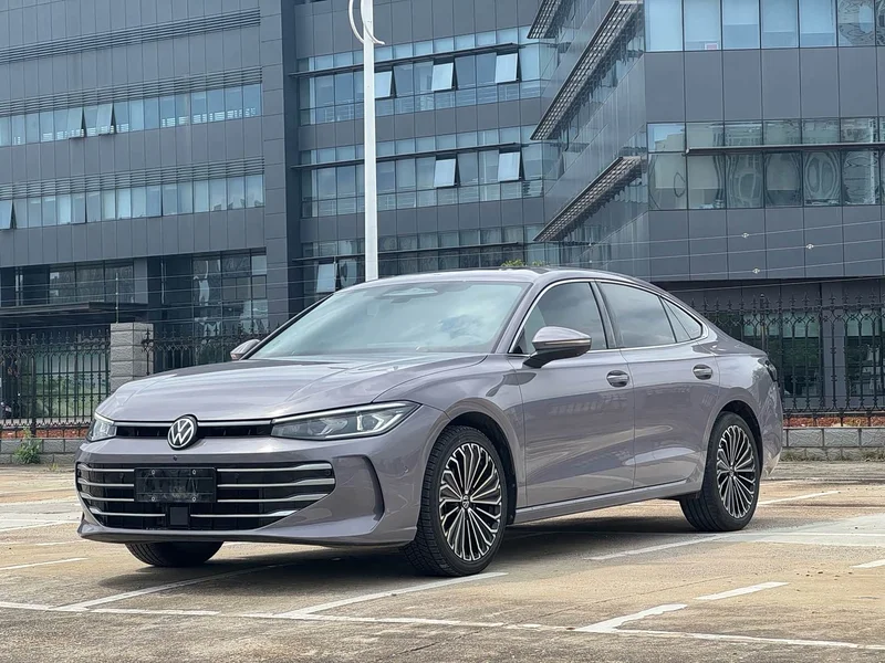 Volkswagen Passat — фото 1