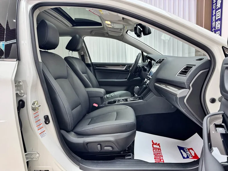 Subaru Outback — фото 17