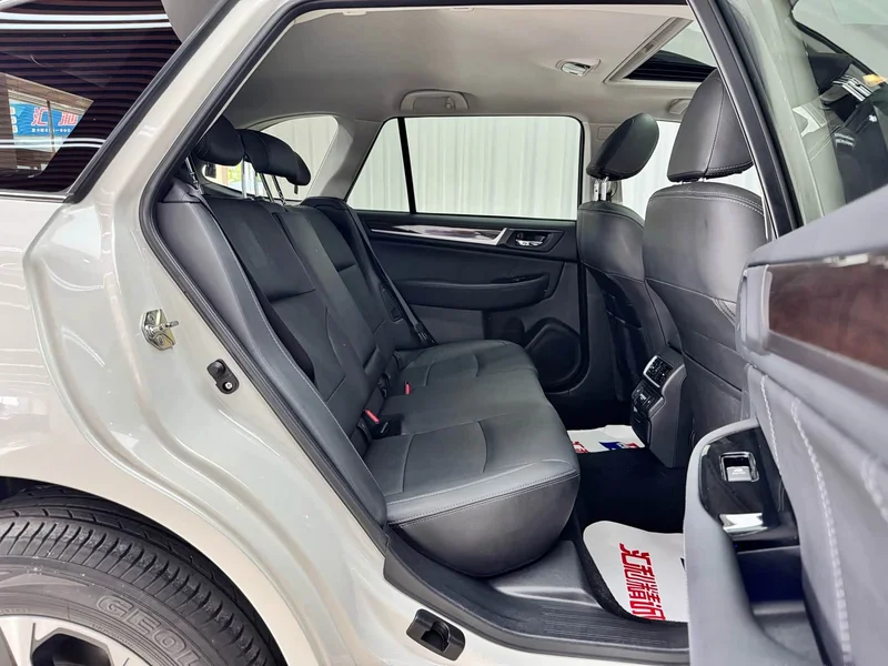 Subaru Outback — фото 18