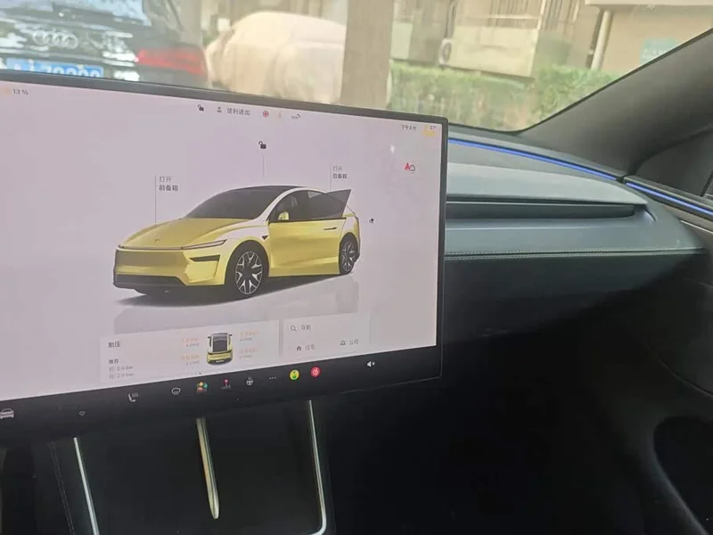 Tesla Model Y — фото 13