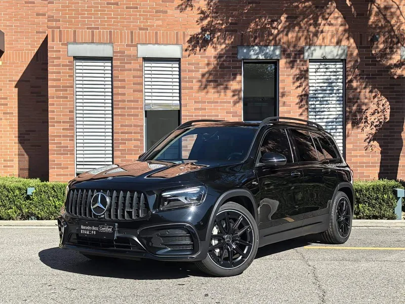 Mercedes-Benz GLB AMG — фото 1