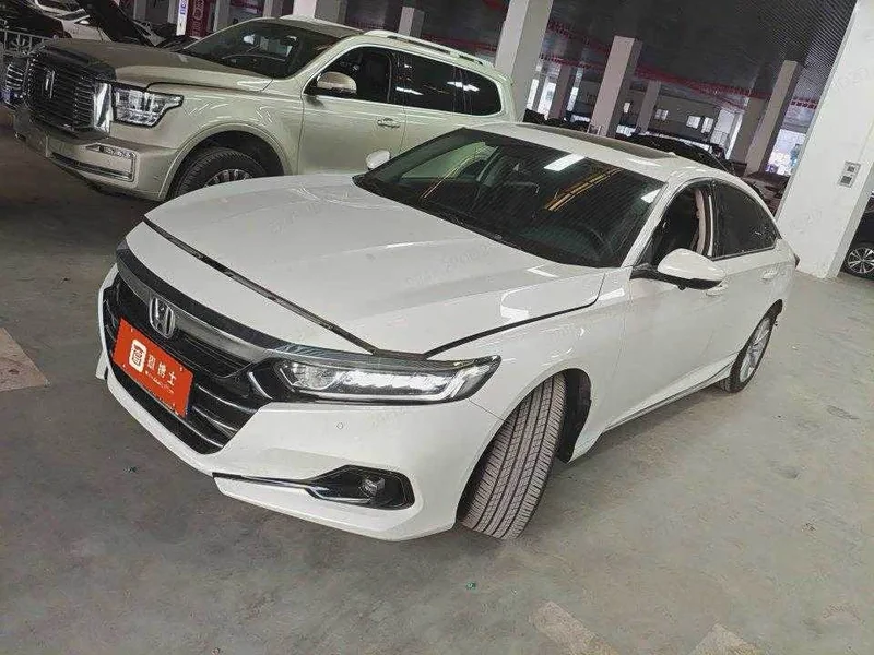 Honda Accord — фото 1