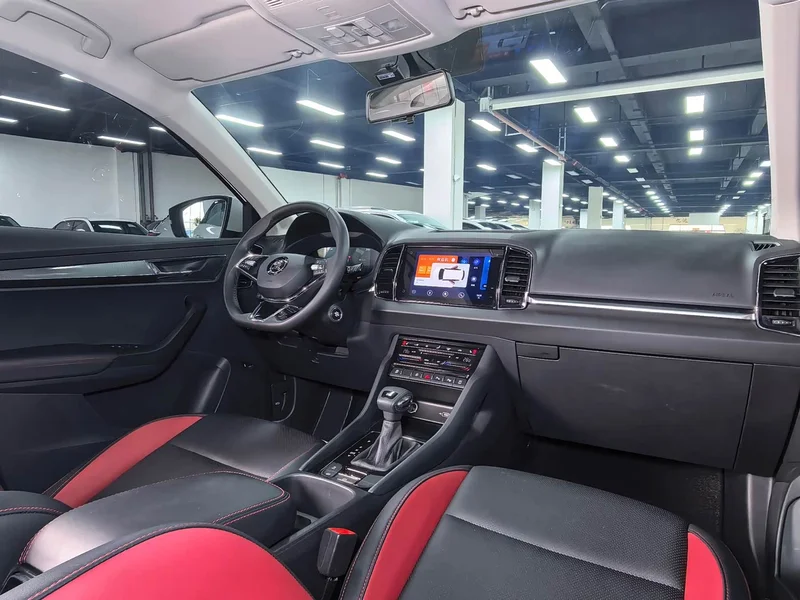 Skoda Karoq — фото 11