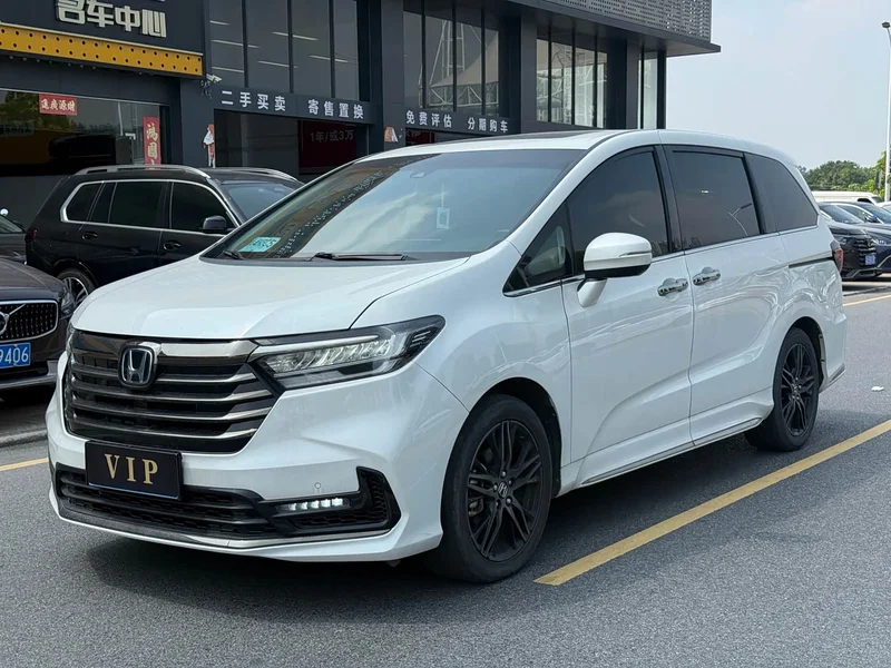 Honda Odyssey — фото 1