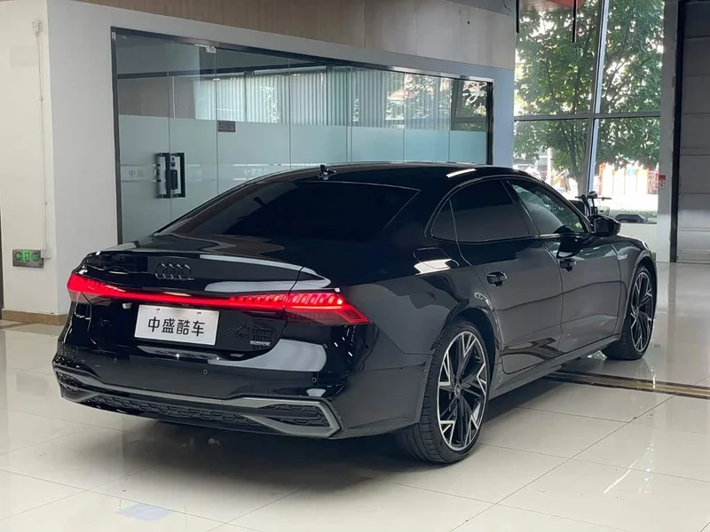 Audi A7L — фото 28