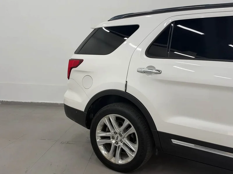 Ford Explorer — фото 17