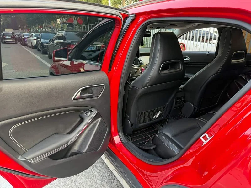 Mercedes-Benz GLA — фото 11