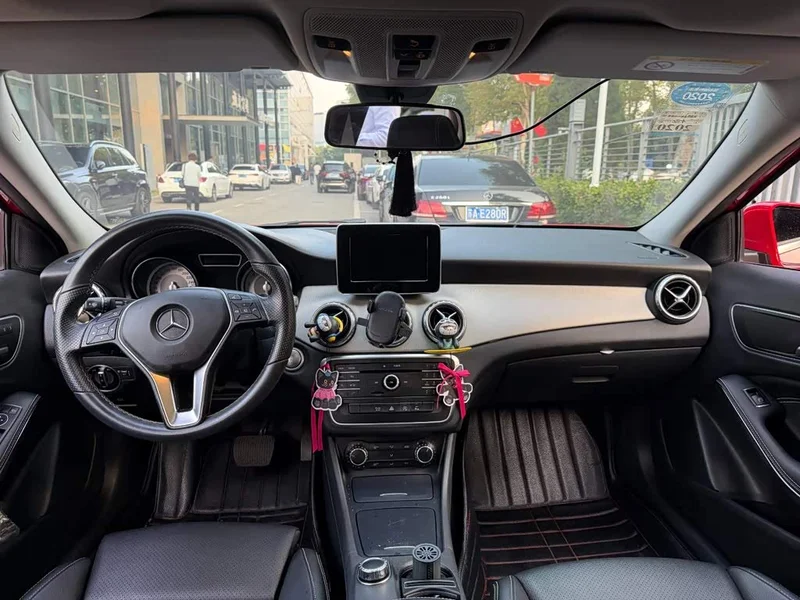 Mercedes-Benz GLA — фото 13