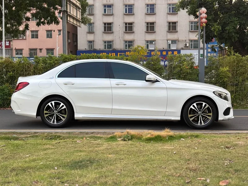 Mercedes-Benz C-Class — фото 4