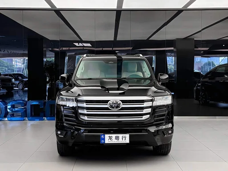 Toyota Land Cruiser (Imported) — фото 1
