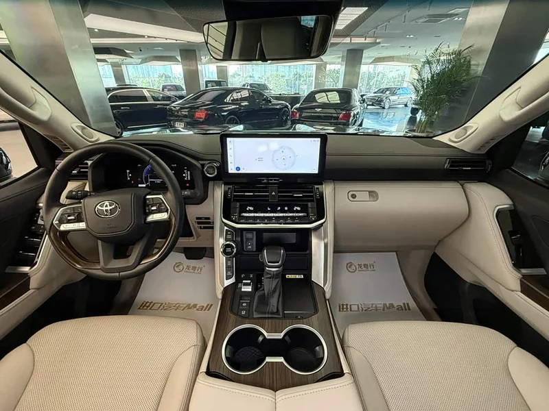 Toyota Land Cruiser (Imported) — фото 11