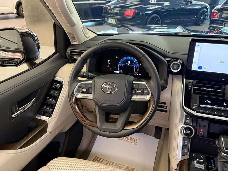 Toyota Land Cruiser (Imported) — фото 10