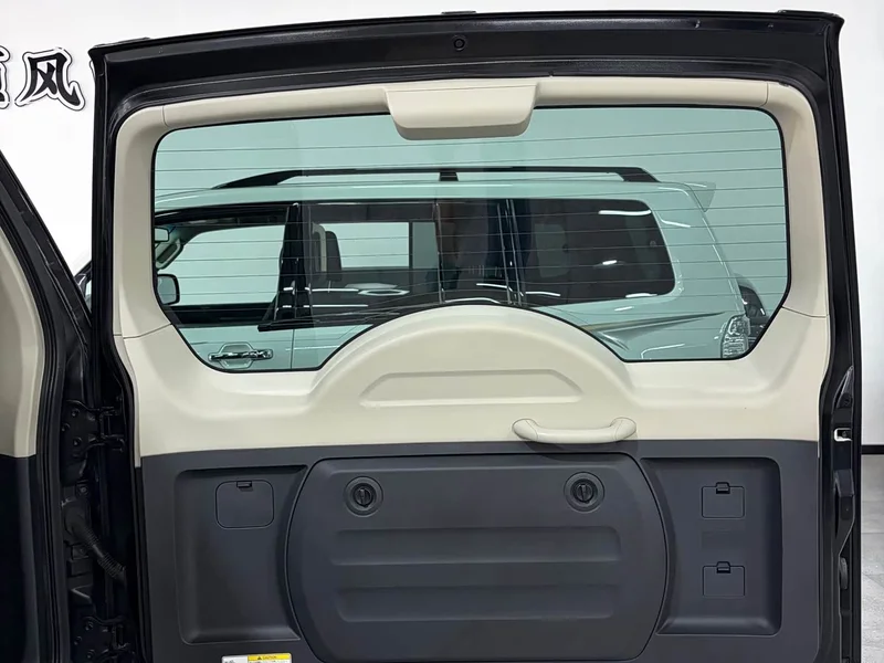 Mitsubishi Pajero (Imported) — фото 16