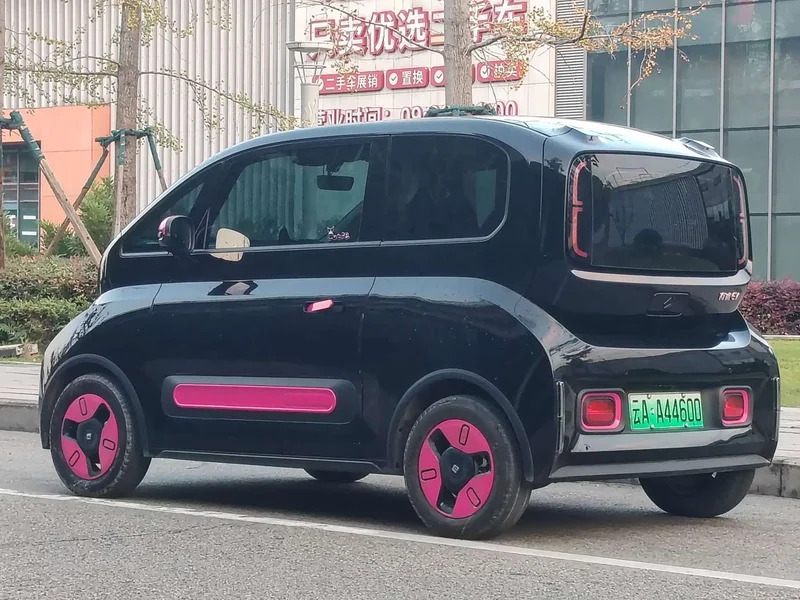 Baojun KiWi EV — фото 16