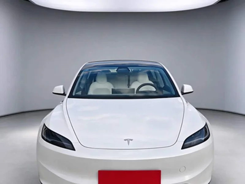 Tesla Model 3 — фото 2