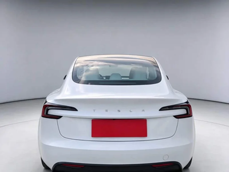 Tesla Model 3 — фото 5