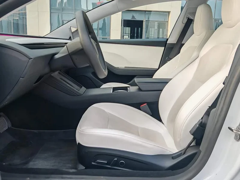 Tesla Model 3 — фото 7