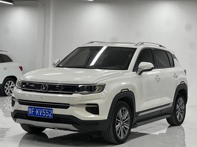 Changan CS35PLUS — фото 1