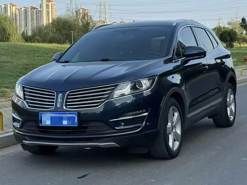 Lincoln MKC — фото 1