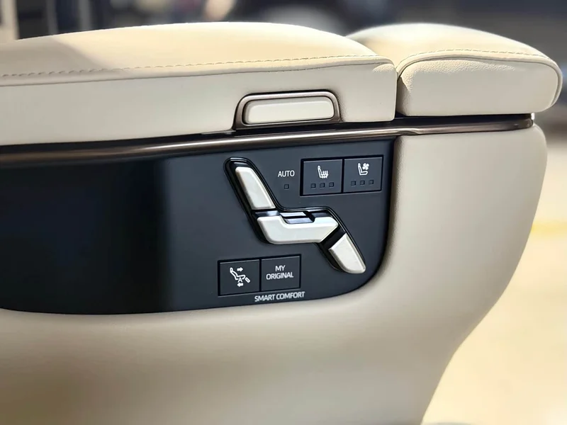 Toyota Alphard — фото 16