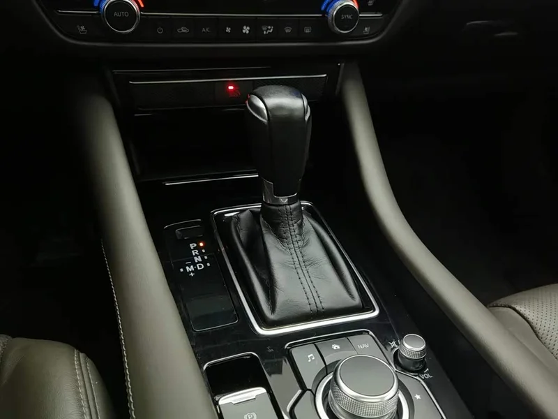 Mazda Atenza — фото 13