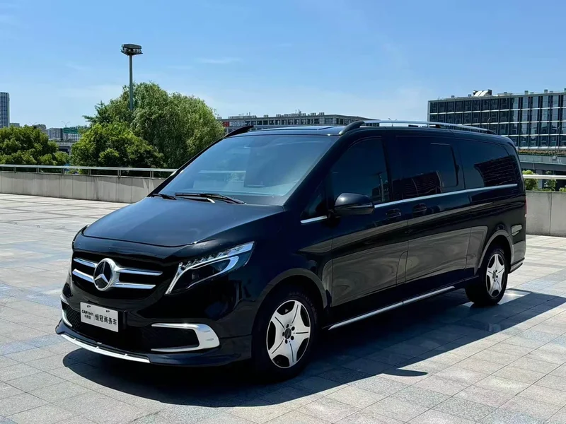 Mercedes-Benz V-Class — фото 1