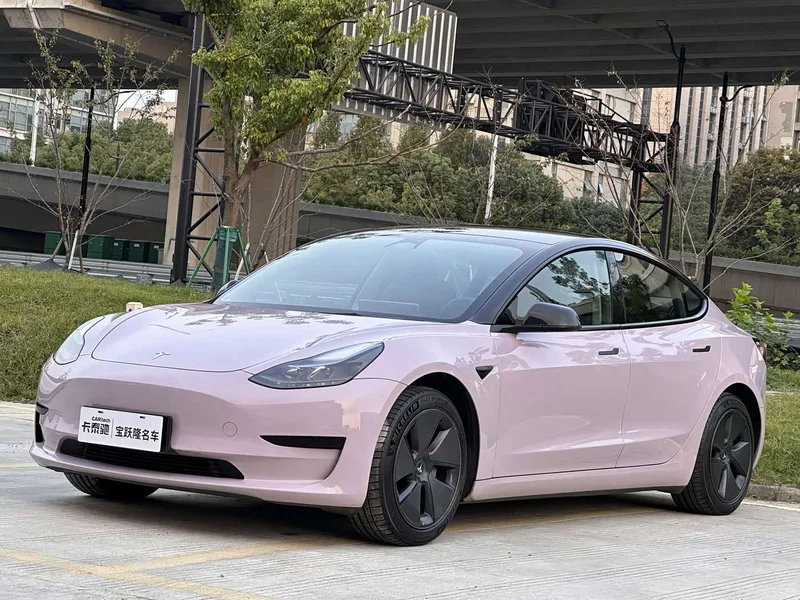 Tesla Model 3 — фото 1