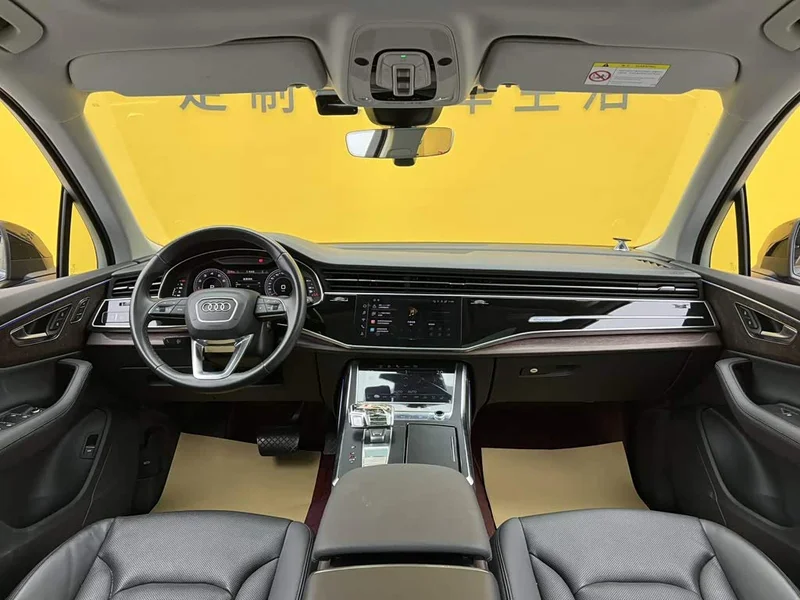 Audi Q7 — фото 44