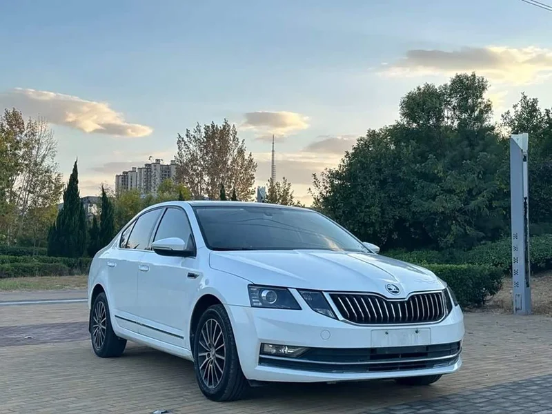 Volkswagen Octavia — фото 3